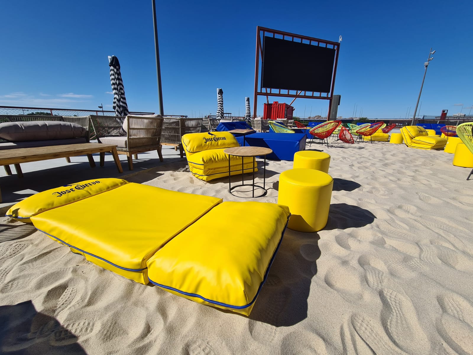 Polipiel náutico exterior tela para colchonetas de playa en color amarillo